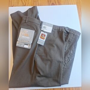 NEW Savane Performance Motion 38Wx30L